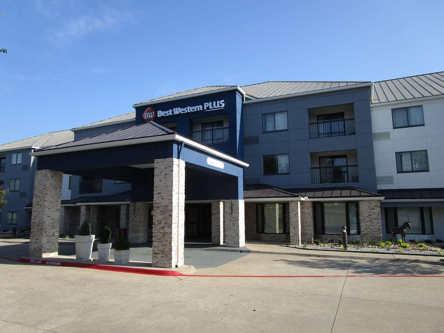 Best Western Plus Fort Worth North Hotel Exterior photo